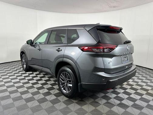 Gun Metallic 2024 Nissan Rogue S