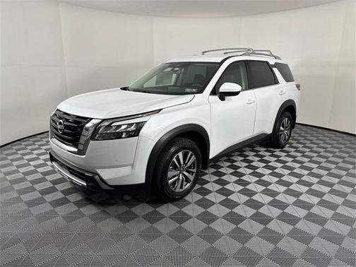 2025 Nissan Pathfinder SL 4WD