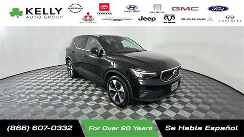 2024 Volvo XC40 B5 Plus Bright Theme