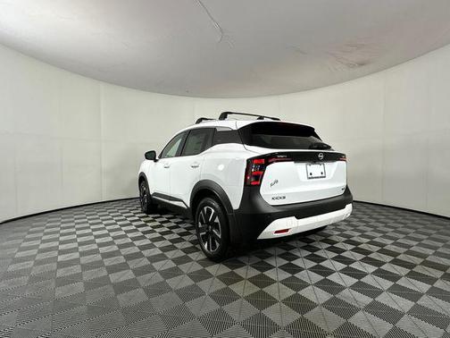 Fresh Powder 2026 Nissan Kicks SV