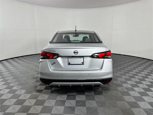 2022 Nissan Versa 1.6 S