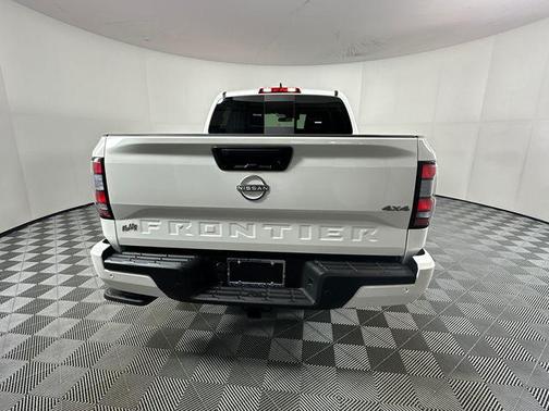 Glacier White 2026 Nissan Frontier SV