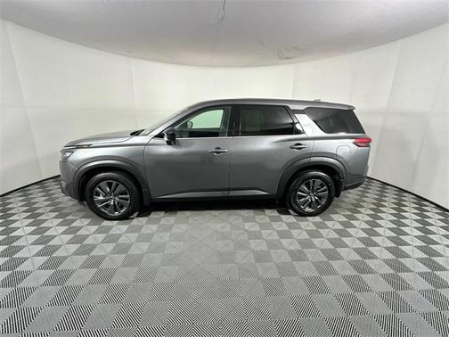 2024 Nissan Pathfinder S 4WD