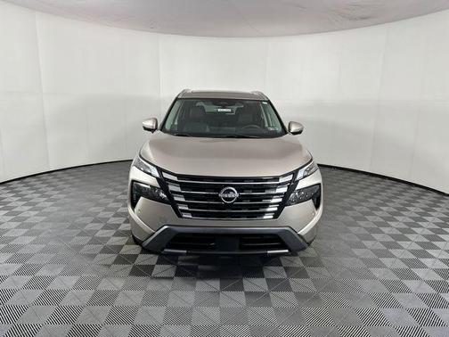 Champagne Silver Metallic 2024 Nissan Rogue SL