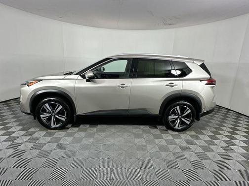 Champagne Silver Metallic 2024 Nissan Rogue SL
