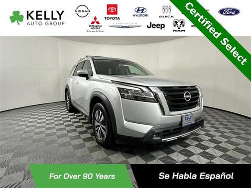 2022 Nissan Pathfinder SL 4WD