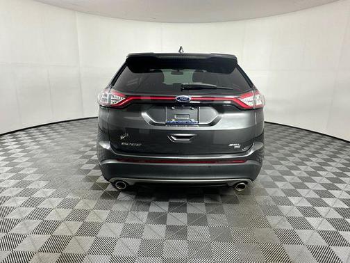 Magnetic 2017 Ford Edge SEL