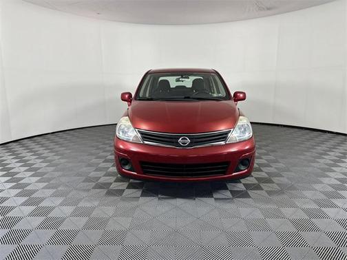 2010 Nissan Versa 1.8 S