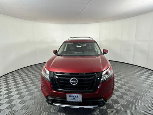 2023 Nissan Pathfinder SL 4WD