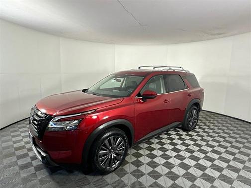 2023 Nissan Pathfinder SL 4WD