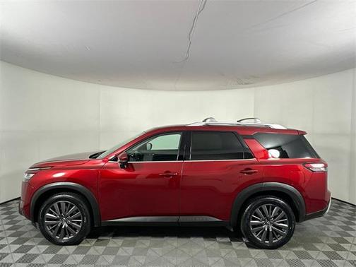 2023 Nissan Pathfinder SL 4WD