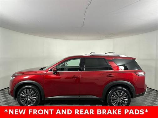 2023 Nissan Pathfinder SL 4WD