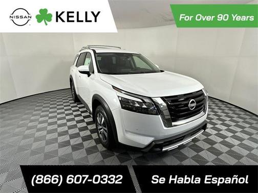2025 Nissan Pathfinder SL 4WD