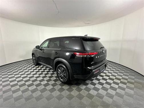 2024 Nissan Pathfinder S 4WD