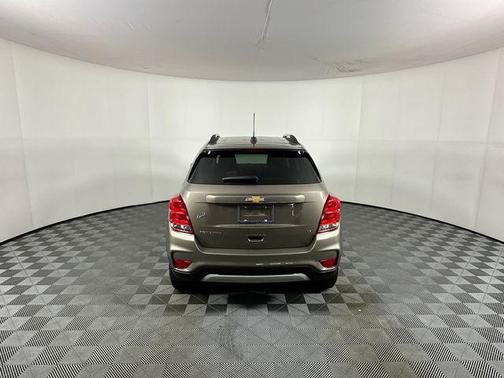 Stone Gray Metallic 2020 Chevrolet Trax LT