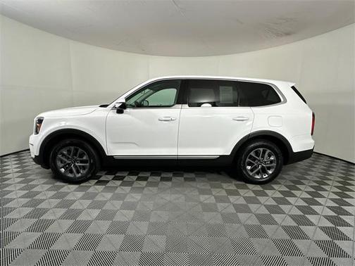 2023 Kia Telluride LX