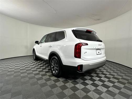 2023 Kia Telluride LX