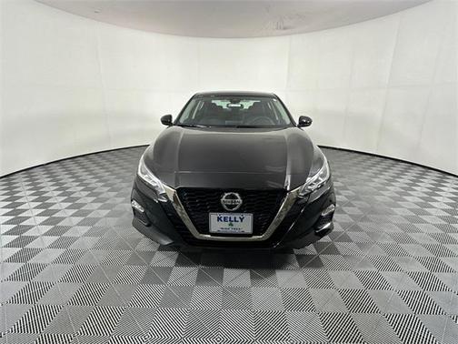 2022 Nissan Altima SR FWD