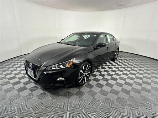 2022 Nissan Altima SR FWD