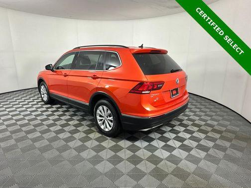 Orange Metallic 2018 Volkswagen Tiguan 2.0T SE 4MOTION