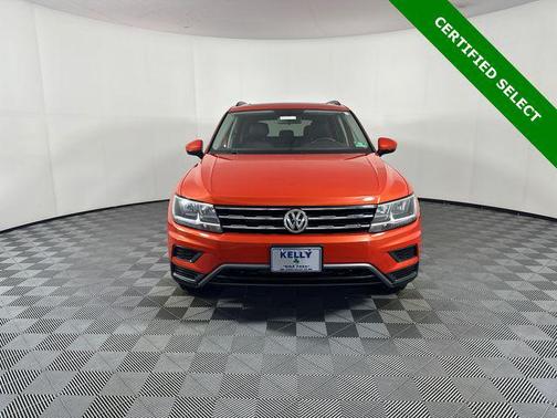 Orange Metallic 2018 Volkswagen Tiguan 2.0T SE 4MOTION