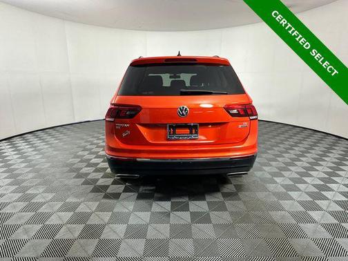 Orange Metallic 2018 Volkswagen Tiguan 2.0T SE 4MOTION