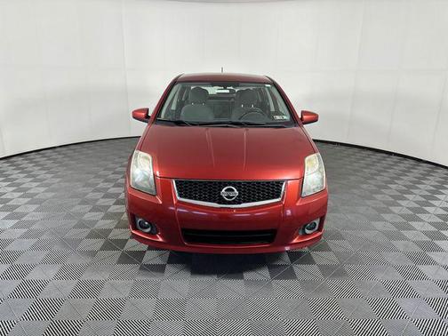 Lava Red Pearl-Mica/Metallic 2011 Nissan Sentra 2.0 SR