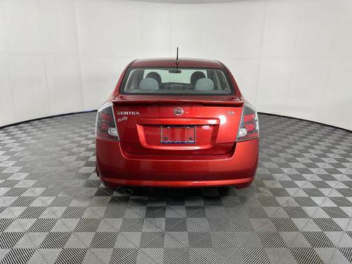 Lava Red Pearl-Mica/Metallic 2011 Nissan Sentra 2.0 SR