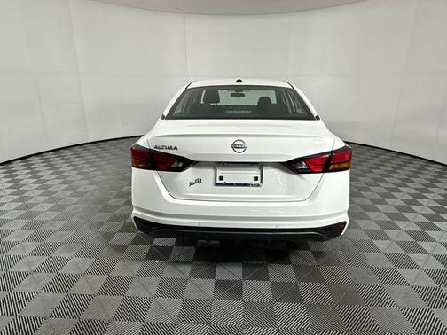 Glacier White 2026 Nissan Altima 2.5 SV