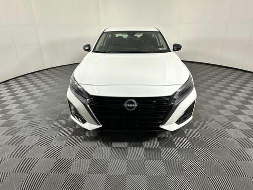 Glacier White 2026 Nissan Altima 2.5 SV