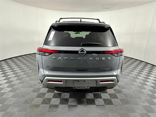 2025 Nissan Pathfinder Platinum 4WD