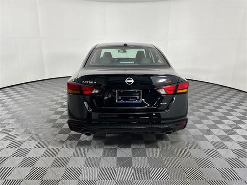 2025 Nissan Altima SR AWD