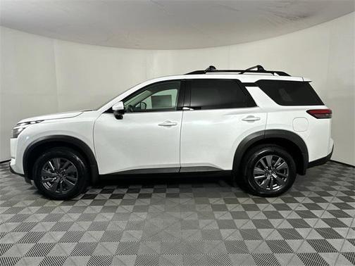 2025 Nissan Pathfinder SV 4WD