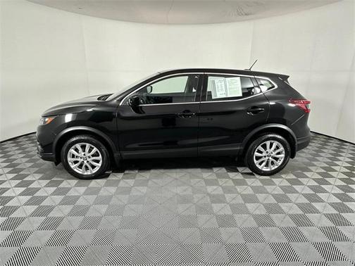 2022 Nissan Rogue Sport S