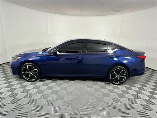 2023 Nissan Altima SR Intelligent AWD