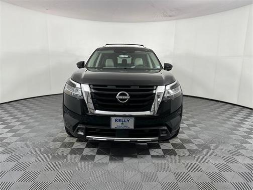 2022 Nissan Pathfinder Platinum 4WD