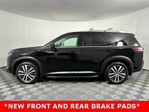 2022 Nissan Pathfinder Platinum 4WD