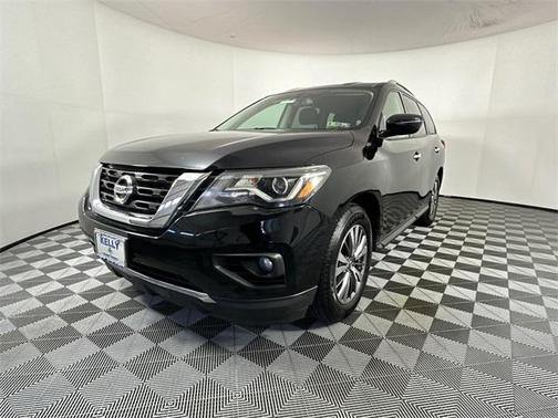 2017 Nissan Pathfinder SV