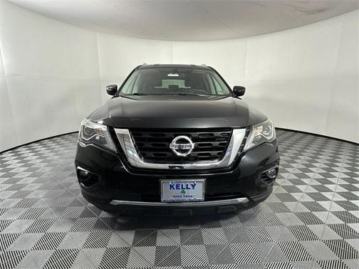 2017 Nissan Pathfinder SV