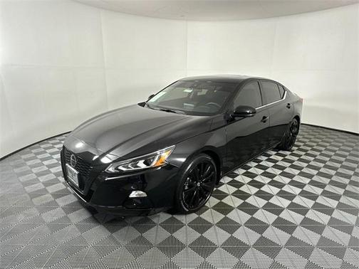 2022 Nissan Altima SR FWD