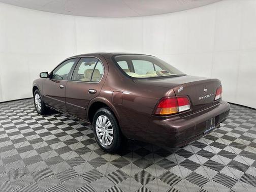 Maroon 1998 Nissan Maxima