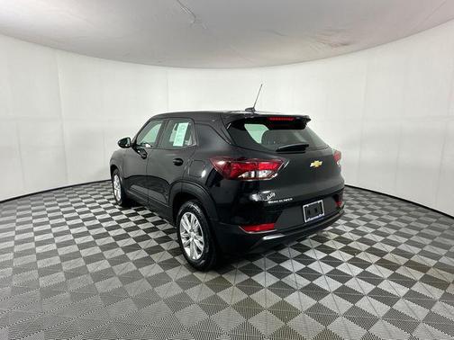 Mosaic Black Metallic 2021 Chevrolet Trailblazer LS