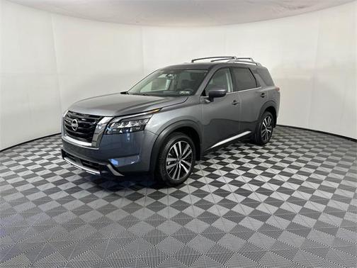 2025 Nissan Pathfinder Platinum 4WD