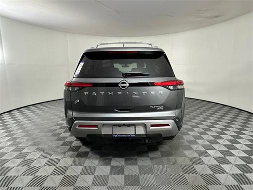 2025 Nissan Pathfinder Platinum 4WD
