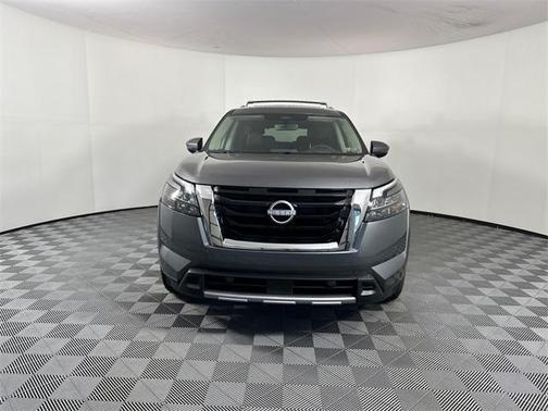 2025 Nissan Pathfinder Platinum 4WD