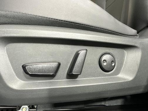 Qbe 2027 Nissan Rogue Dark Armor