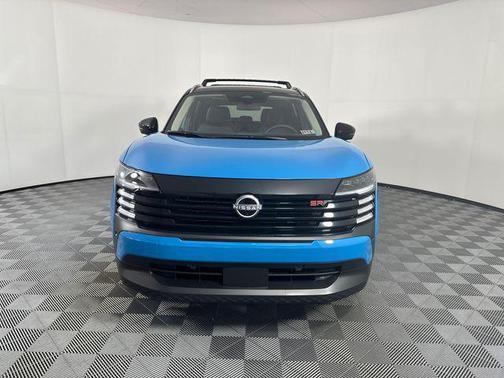 Arctic Ice Blue/Black 2026 Nissan Kicks SR