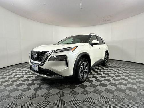 Pearl White Tricoat 2023 Nissan Rogue SV