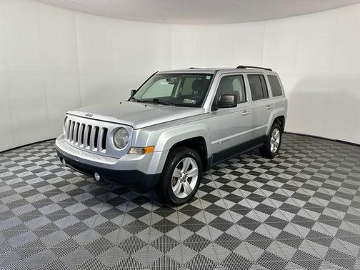 Bright Silver Metallic Clearcoat 2012 Jeep Patriot Latitude