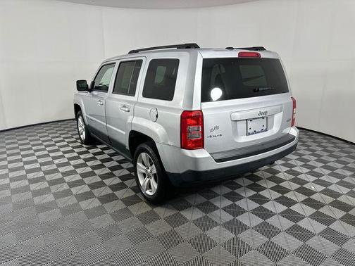 Bright Silver Metallic Clearcoat 2012 Jeep Patriot Latitude